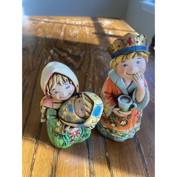 Whimsical Nativity Set Robert Stanley "The Promise Of Christmas" Figurine Set - Picture 8 of 13